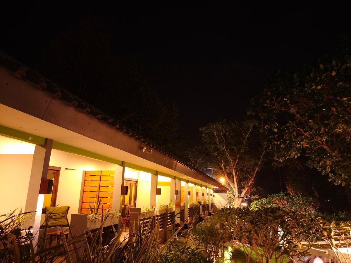 Javacove Beach Hotel Batukaras Kültér fotó
